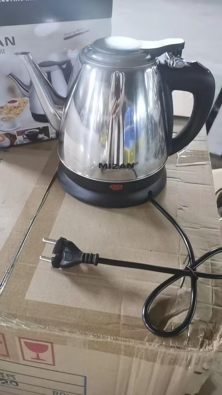 ELECTRIC KETTLE